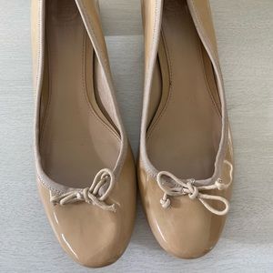Tory Burch block heel cream tan beige nude 10